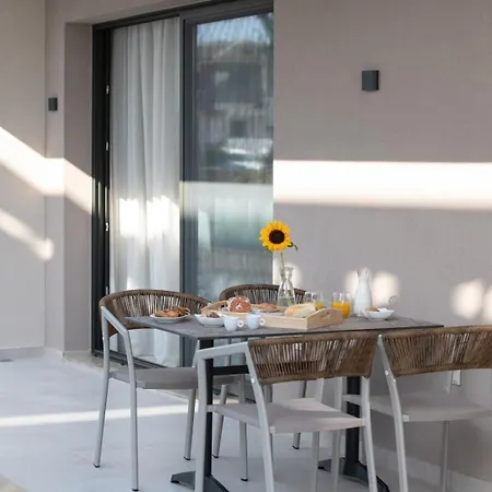 فندق مبيت وإفطار Endless Blue Luxury 4*