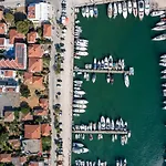 Bed and Breakfast Endless Blue Luxury Νικήτη