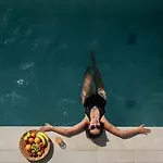 Endless Blue Luxury Bed and Breakfast Νικήτη