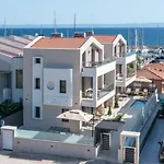 Endless Blue Luxury